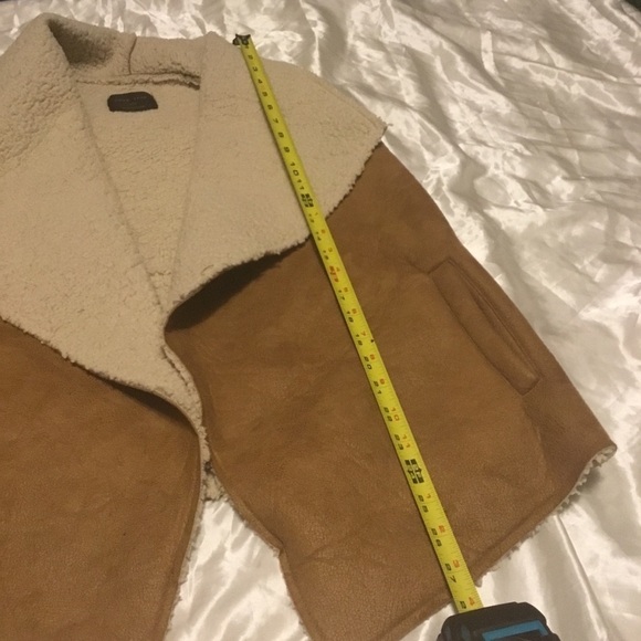 SOLD Love Tree Tan Brown Fleece Shearling  Asymmetrical Pocket Vest L - Picture 6 of 10